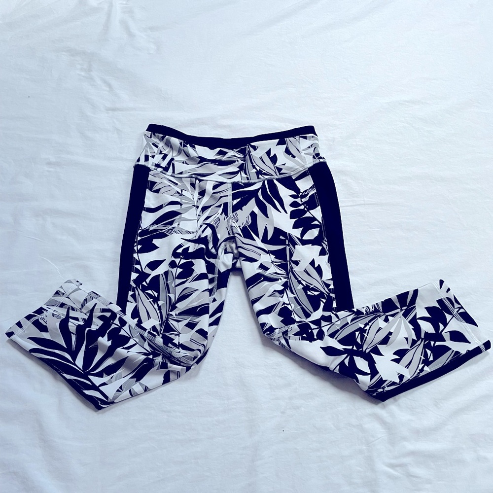 Old Navy Active Go Dry Capri Leggings